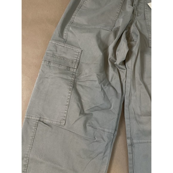 Universal Thread ( 0 ) Olive Mid-Rise Barrel Leg Utility Cargo Pants Women - Picture 3 of 13